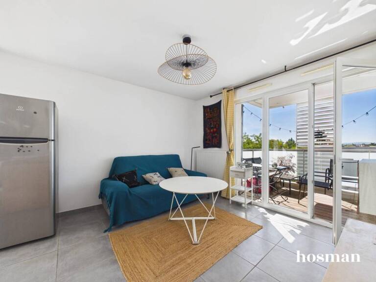 Appartement 3 pièces 61,25 m² avec terrasse de 25,5m2 et balcon - Avenue Général de Gaulle, Bron — photo 1