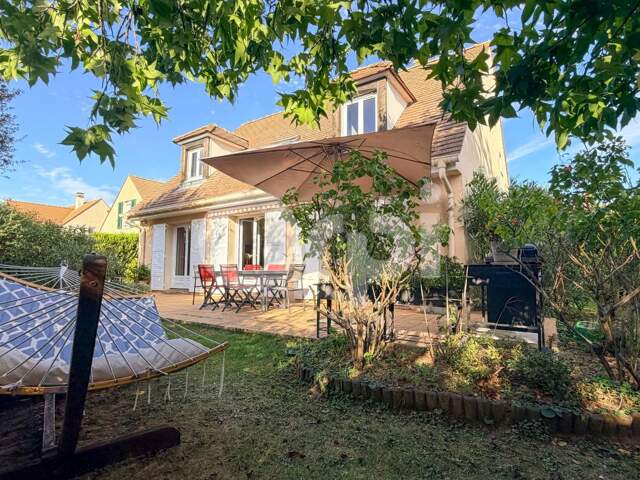 Maison À Vendre 6 pièces et terrain de — photo du bien