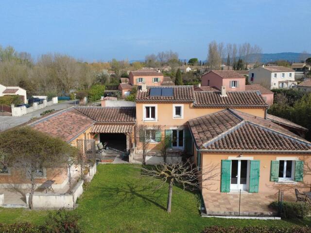 Maison proposé à L'Isle-sur-la-Sorgue
