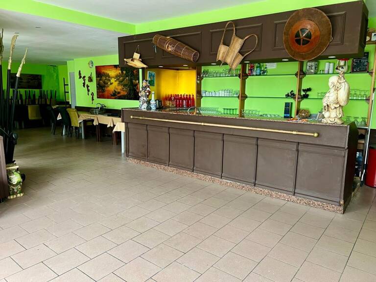 À vendre, restaurant avec murs et fonds de commerce, situé dans le secteur de Toulon Ouest — photo 1