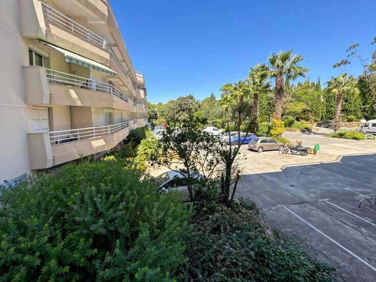 Appartement À Vendre — photo 1