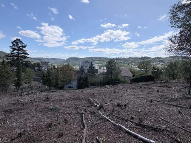 Terrain constructible avec vue dégagée Lons Le Saunier 1964 m2 — photo du bien