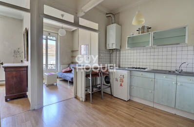 Appartement T2 Place Saint-Louis — photo du bien