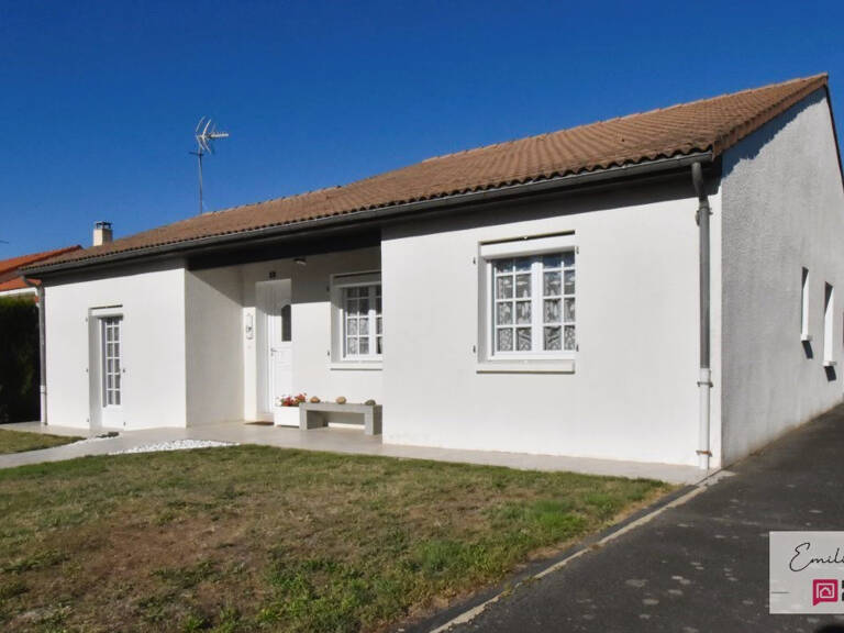Maison Saint Pierre Des Echaubrognes 5 pièce(s) 105 m2 — photo 1