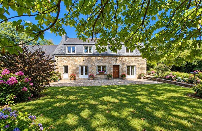 LONGÈRE DE CHARME DE 132 M² - 4 CHAMBRES + STUDIO INDÉPENDANT POSSIBLE - TERRAIN CLOS ET ARBORÉ DE 918 M² - GARAGE — photo 2