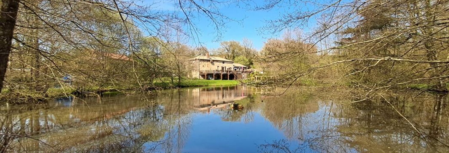 Maison 8 Pièces 181 m² à vendre à Saint-Paul-en-Gâtine (79240)