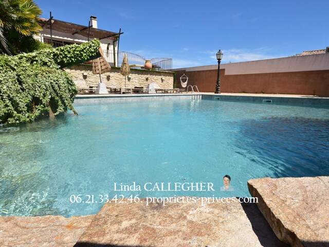 Villa 350m2 dont 9 pièces avec piscine et appartement en annexe — photo du bien