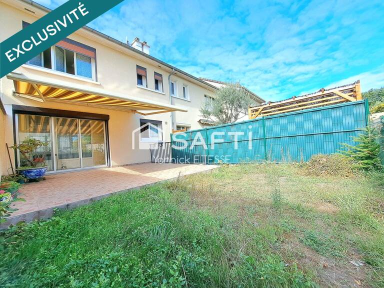 Maison sur sous-sol garage, trois chambres, cave et jardin clos. — photo 1