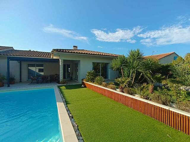 Maison plain pied Saint Chamas Avec Piscine et jardin aménagé — photo du bien