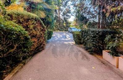 À Vendre : Appartement T2 en rez-de-chaussée avec parc, parking et cave — photo du bien