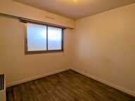 À Vendre : Appartement T2 en rez-de-chaussée avec parc, parking et cave — photo 3