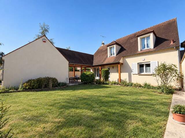 Maison 5 pièces 154 m² à Viarmes — photo du bien