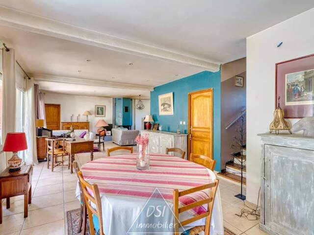 Maison contemporaine de 195 m² – 5 chambres – Terrain de 1 645 m² – NEYRON — photo du bien