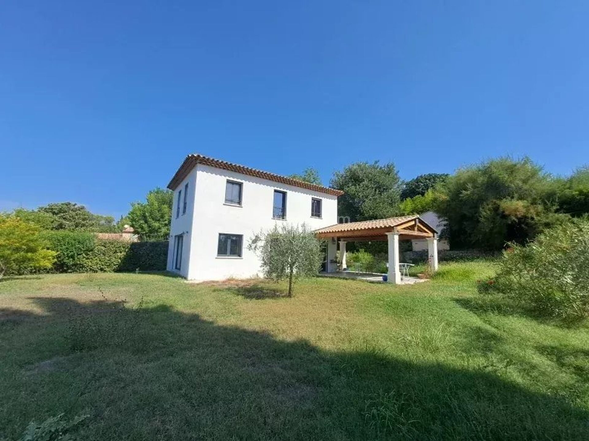Maison 3 pièces 110 m² · à Saint-Antonin-du-Var · 110 m² · 420 000 €