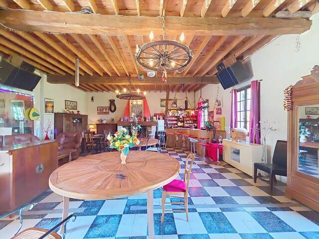 Maison individuelle en pierre — photo du bien