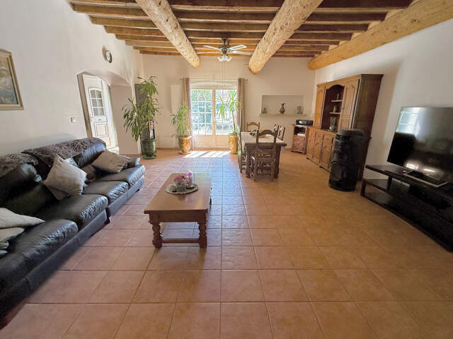 Au coeur de la Petite Camargue, une belle maison de campagne — photo du bien