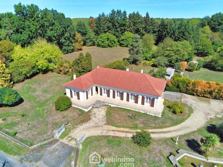 Maison - 254m² - Sauzé-entre-Bois — photo 1