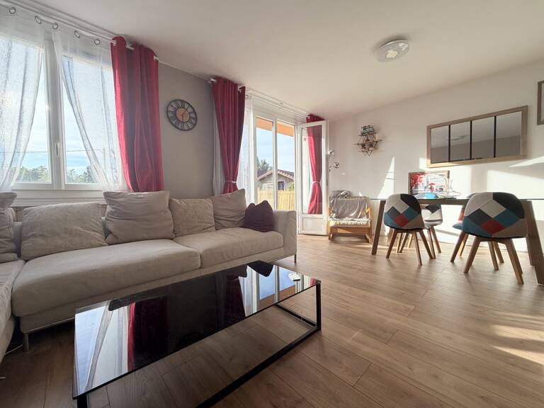 Appartement T3 entièrement rénové à deux pas du centre-ville — photo 1