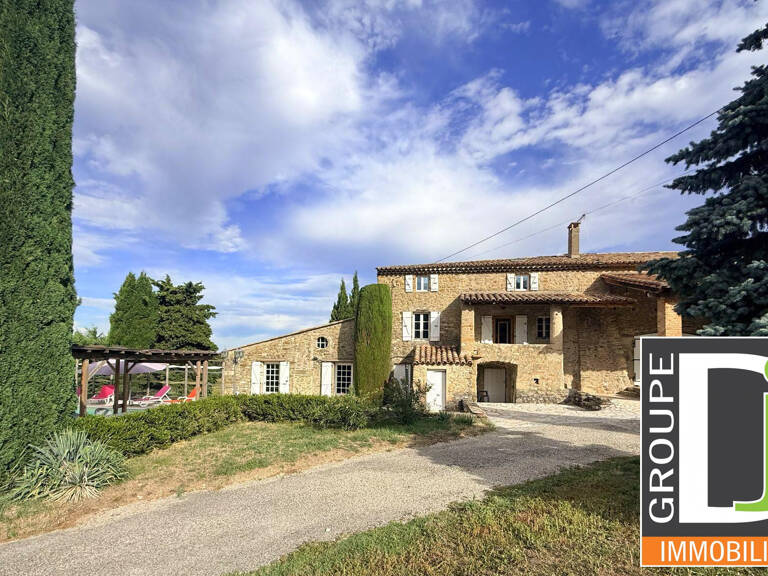 A vendre domaine de caractère sur 15 hectares avec piscine et v — photo 1