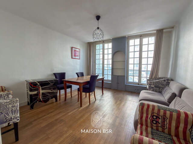 Appartement 2 chambres avec patio privatif en hypercentre — photo du bien