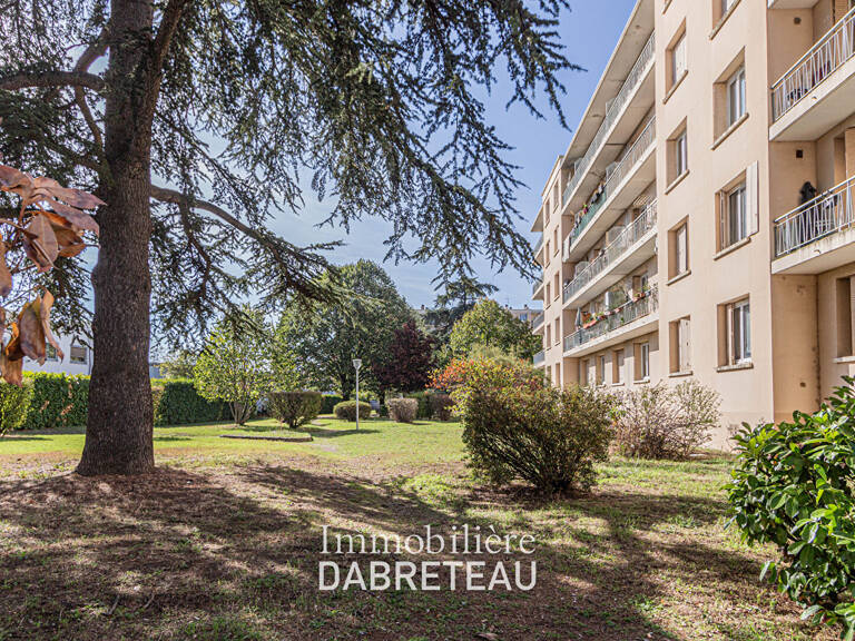 Venissieux - Bel appartement 4 pièces avec balcon et vue dégagée — photo 1