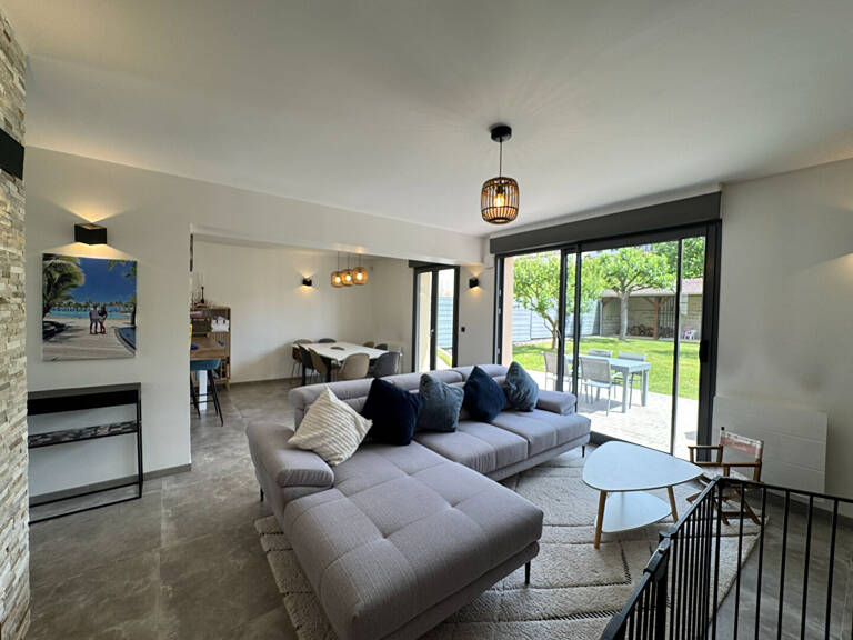 MAISON RÉNOVÉE AVEC JARDIN ET SOUS-SOL - CHAMPILLON — photo 1