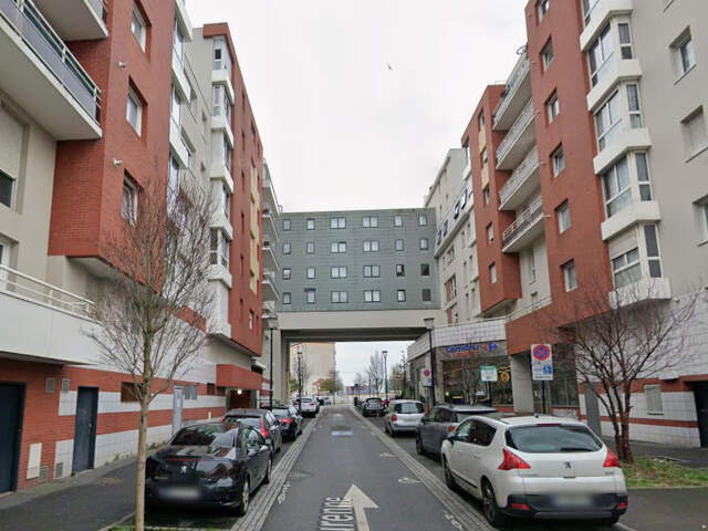 Garage à vendre  Le Havre  Rue de Turenne  Danton / Gare  Résidence sécurisée — photo du bien