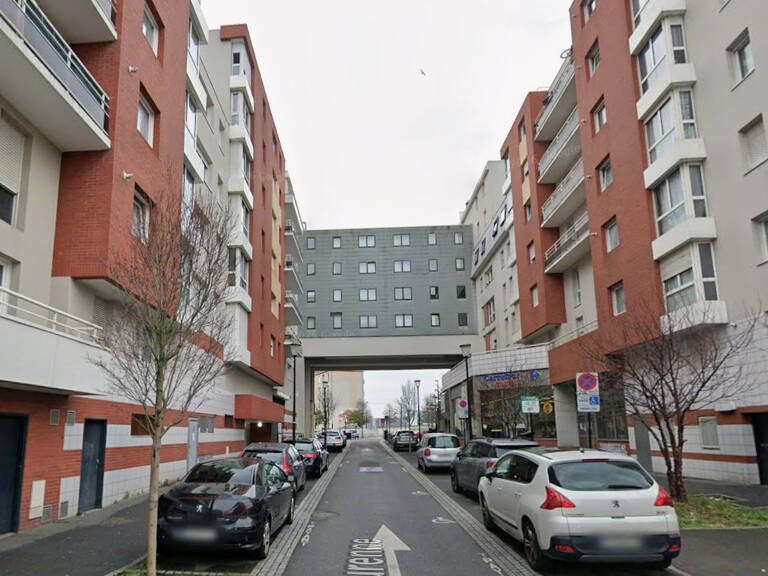 Garage à vendre  Le Havre  Rue de Turenne  Danton / Gare  Résidence sécurisée — photo 1