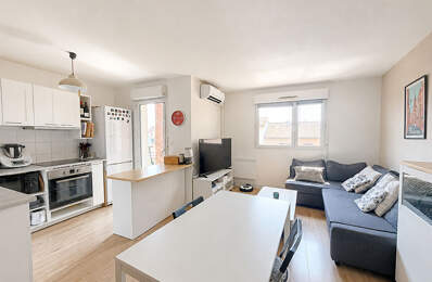 FONSORBES CENTRE - Beau T2 climatisé DE 48 m² en dernier étage avec balcon — photo du bien