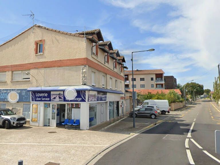 Blagnac, Place du Relais - Local commercial  de 33.54 m² en angle. — photo 1