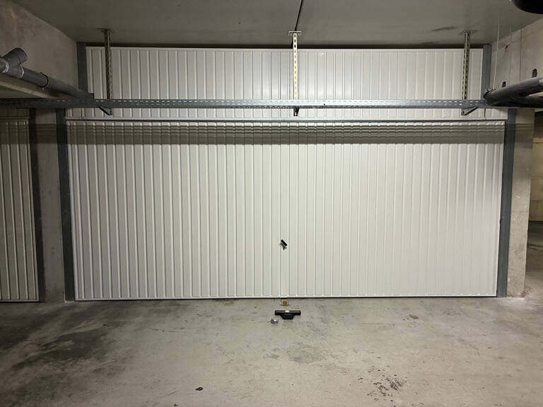 Garage doubles stationnements La Penne Sur Huveaune — photo 1