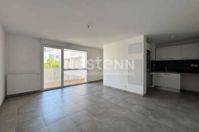 Appartement 3 pièces 830 €