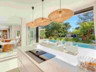 VILLA CONTEMPORAINE 230 M² - BOULOURIS, À 900 M DES PLAGES. — photo 2