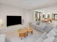 VILLA CONTEMPORAINE 230 M² - BOULOURIS, À 900 M DES PLAGES. — photo 3