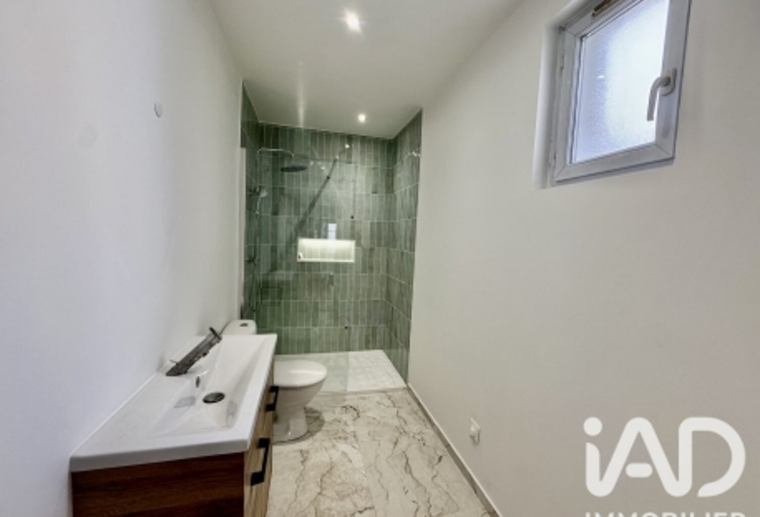 Vente Immeuble 270 m&sup2; — photo 1