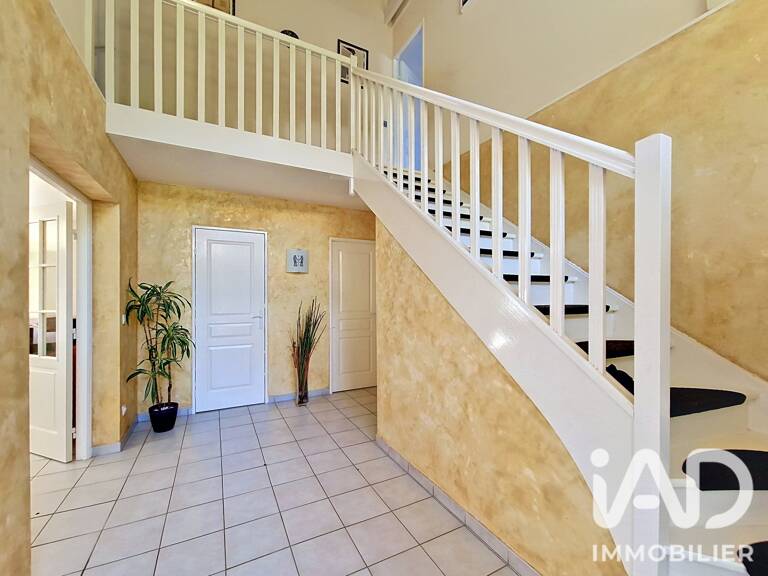Vente Maison/villa 8 pièces — photo 1