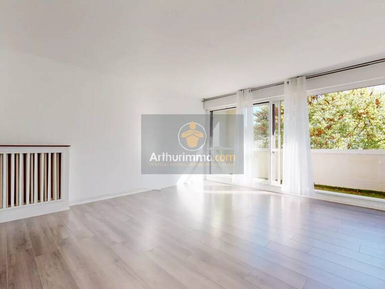 RARE sur le secteur - Le Pecq grand studio de 46m2 balcon, cave, parking, ascenseur, gardien... — photo 1