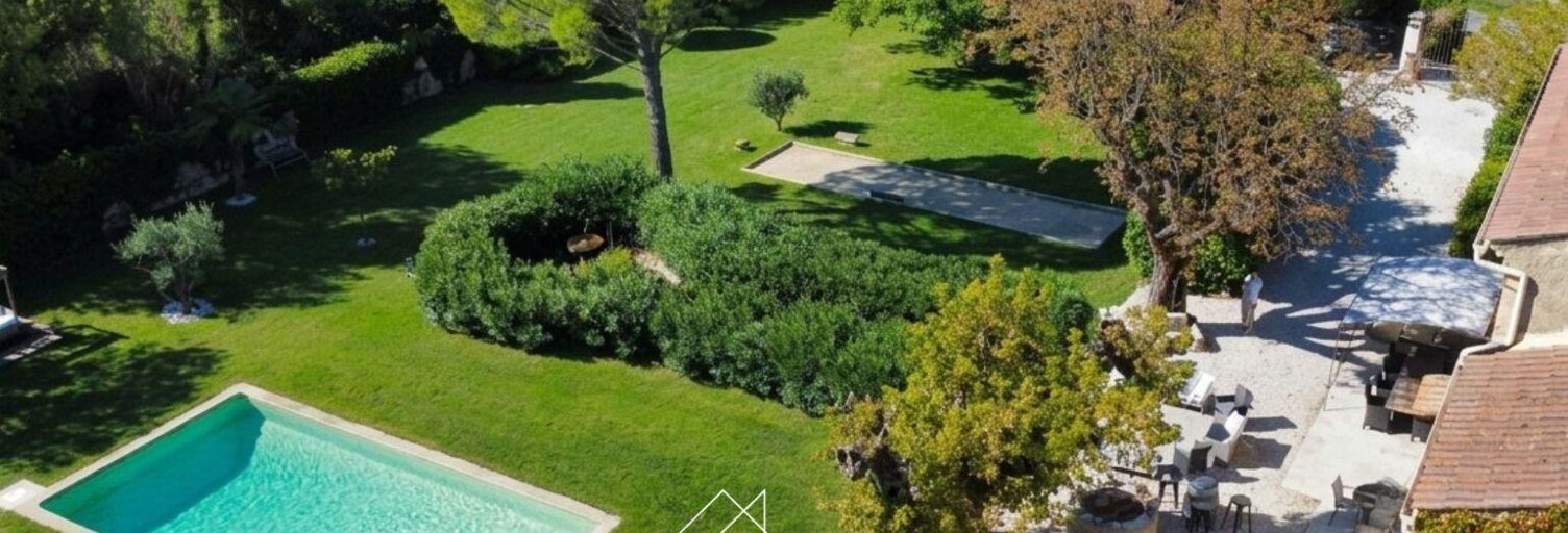 Maison 7 Pièces 339 m² à vendre à Monteux (84170)