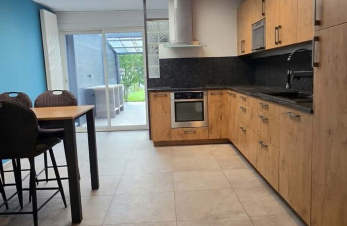 Vente Maison de ville 5 pièces — photo 2