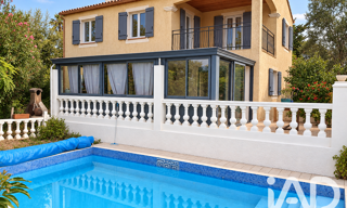 Maison 5 Pièces 123 m² à vendre à Saint-Cyr-sur-Mer (83270)