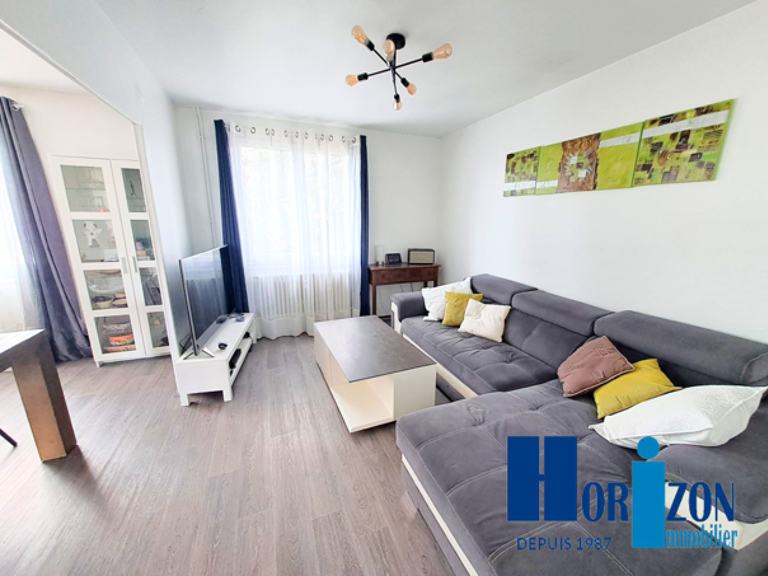 ANDRÉZIEUX-BOUTHÉON APPARTEMENT EN DUPLEX + JARDIN PRIVATIF — photo 1
