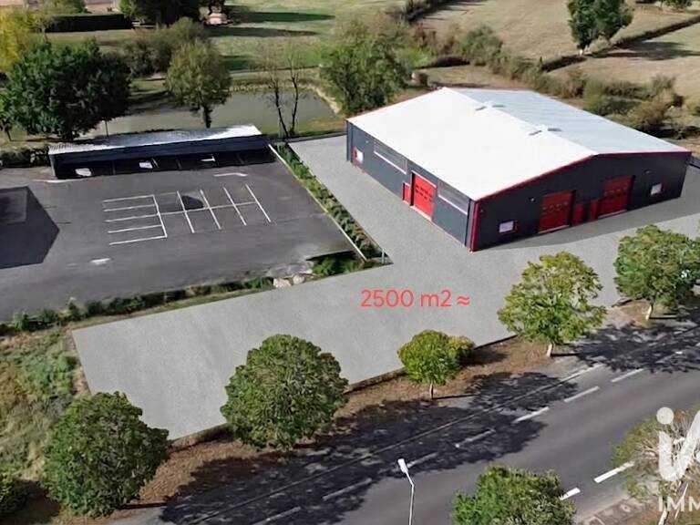 Vente Boutique/Local commercial 702 m&sup2; — photo 1