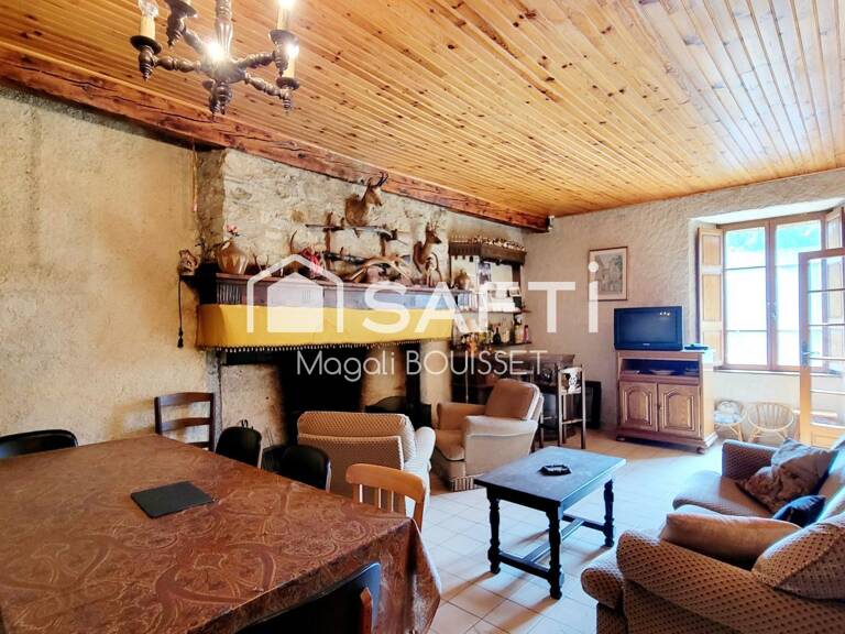 Maison en pierre T5 environ 165m² de caractère, à rénover avec fort potentiel. Vendu meublé. — photo 1
