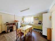 Maison avec grande annexe et beau terrain — photo 2