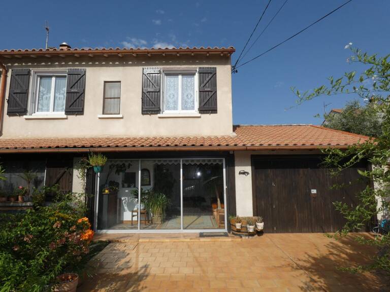 Maison T5 de 105m², 4 chambres, avec garage et jardin arboré — photo 1