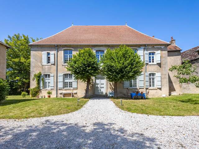 Ancienne maison de Maître de forge du XVIII éme siècle  335 m²  Parc clos de 5 425 m² et dépendances — photo du bien