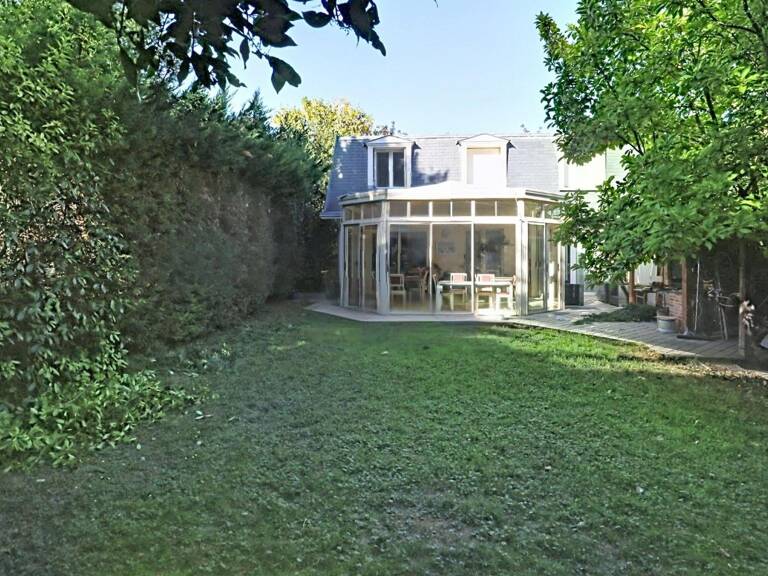 Belle maison familiale de 19 7m², au cœur d'un environnement résidentiel recherché — photo 1