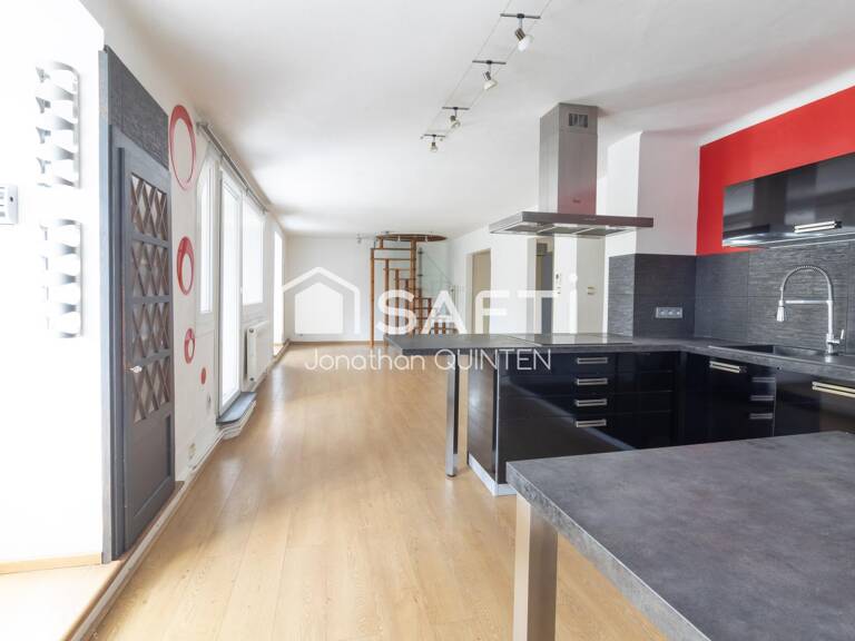 Un duplex avec de beaux volumes et un extérieur privatif, à proximité de la frontière allemande. — photo 1