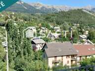 Appartement de 86m² tranversant avec terrasse, local commercial, grenier — photo 2