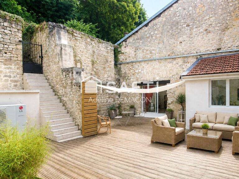 Maison atypique, pleine de charme, gîte, 5 chambres, garage et local commercial — photo 1